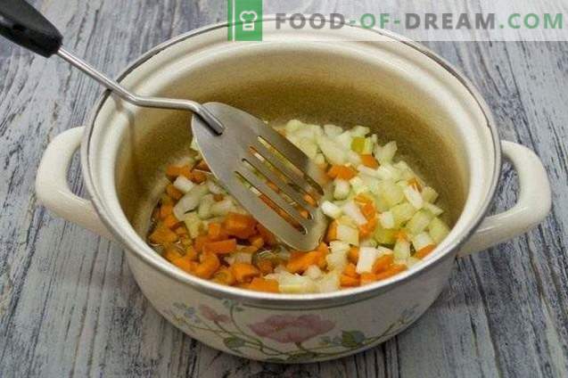 Chicken Soup with Vegetables and Pasta