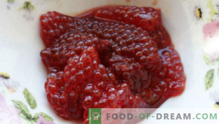 Cum să murăm caviarul roșu la domiciliu în mod corespunzător și gustos