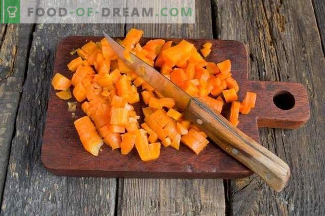 Salată de pui cu morcovi și brânză