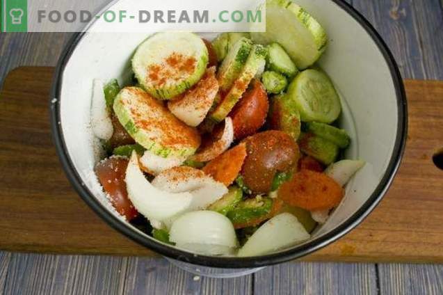 Salată coreeană cu castraveți și roșii pentru iarnă