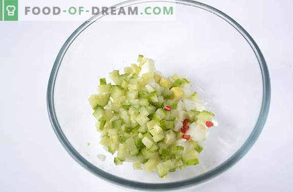 Salată de ton: O gustare utilă bogată în proteine. Rețetă foto-rețetă rețetă pas cu pas a salatei picante cu ton, ouă, brânză