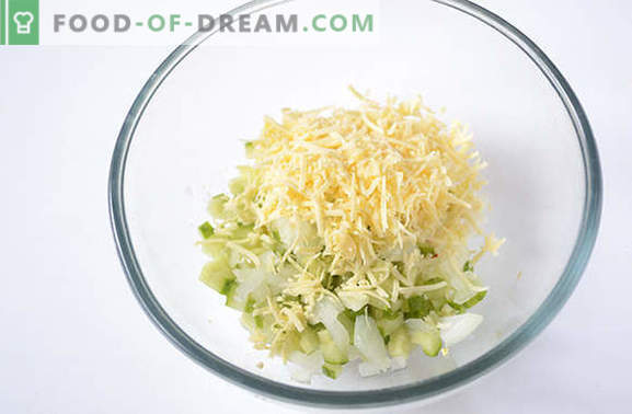 Salată de ton: O gustare utilă bogată în proteine. Rețetă foto-rețetă rețetă pas cu pas a salatei picante cu ton, ouă, brânză