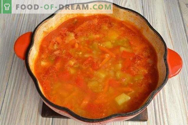 Supă de dovleac cu ardei și cartofi