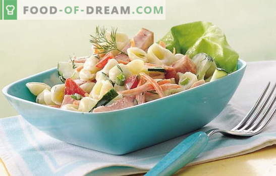 Salată simplă de șuncă - magician pentru hostess! Retete pentru salate delicioase cu sunca si legume, ciuperci, biscuiti
