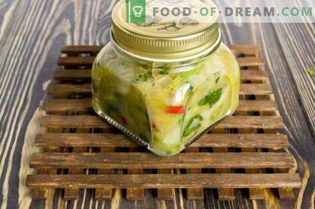 Sopa verde para o inverno - molho de sopa com espinafre e aipo