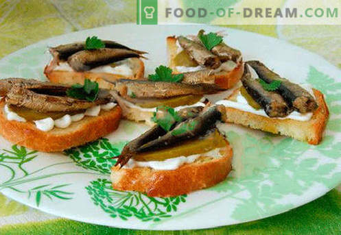 Sandvișurile de șprot sunt cele mai bune rețete. Cum să gătești rapid și gustos sandwich-uri cu șproturi.