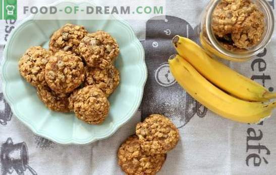 Cookie-uri de ovaz cu banane: un desert parfumat si sanatos pentru micul dejun. Opțiuni de gătit pentru cookie-urile de ovaz cu banane, fructe uscate, brânză de vaci, nuci și ciocolată