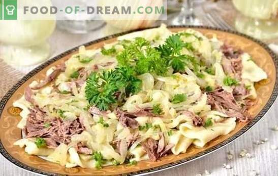 Beshbarmak de ternera: ¡viva la cocina turca! Recetas que nutren la carne de buey beshbarmak con verduras y especias