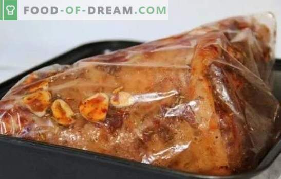 Ciorchine de porc coapte în cuptor în manșon - înlocuirea cârnaților. Coaceți carnea de porc în manșonul cuptorului: pe bere, cu legume