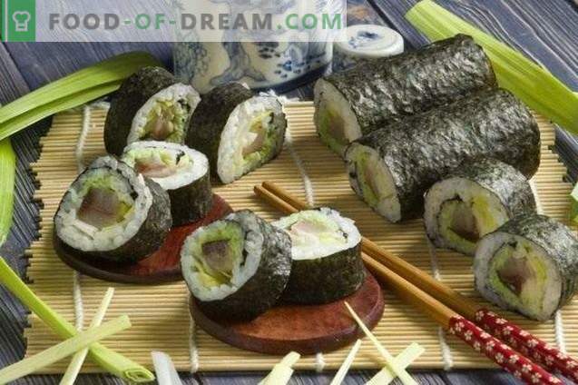 Sushi Maki cu anghilă afumată și ceapă de praz