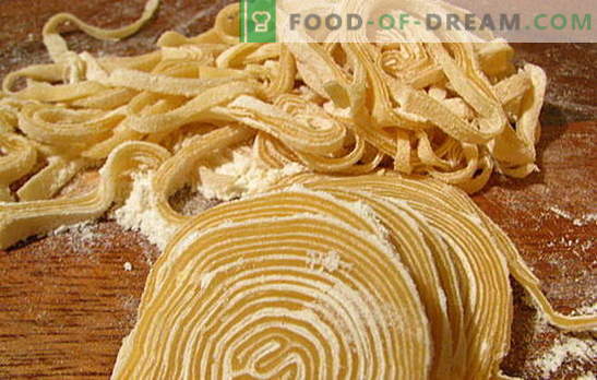 Spaghete de casă: o capodoperă de gătit acasă! Cum să faci spaghete la domiciliu: rețete pentru alimente și alimente economice