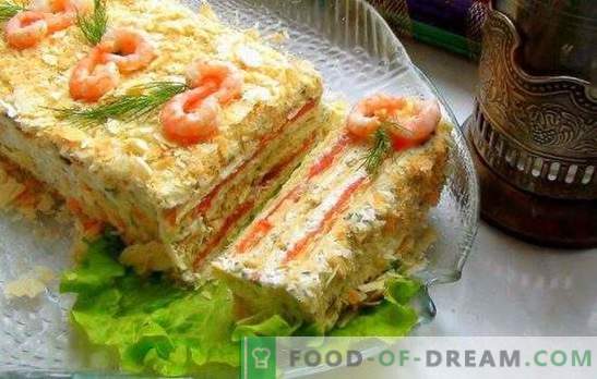 Tort cu prăjituri conservate - decor de masă! Placinta tort de jojoba cu conserve și legume, brânză, ouă, bețișoare, caviar