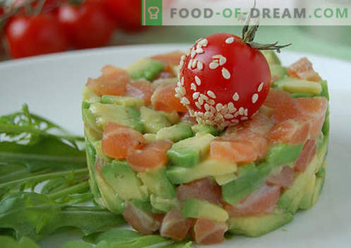 Salată cu avocado și somon - rețetele potrivite. Salată de gătit rapidă și gustoasă, cu avocado și somon.