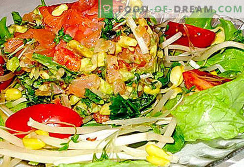 Salată cu avocado și somon - rețetele potrivite. Salată de gătit rapidă și gustoasă, cu avocado și somon.